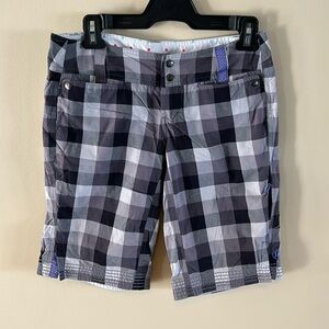 Lululemon plaid shorts; women’s 4